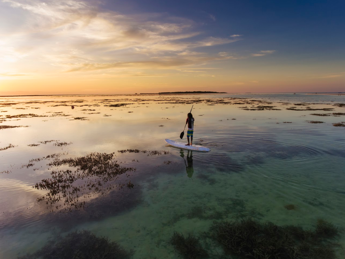 Holiday Island Resort & Spa 8