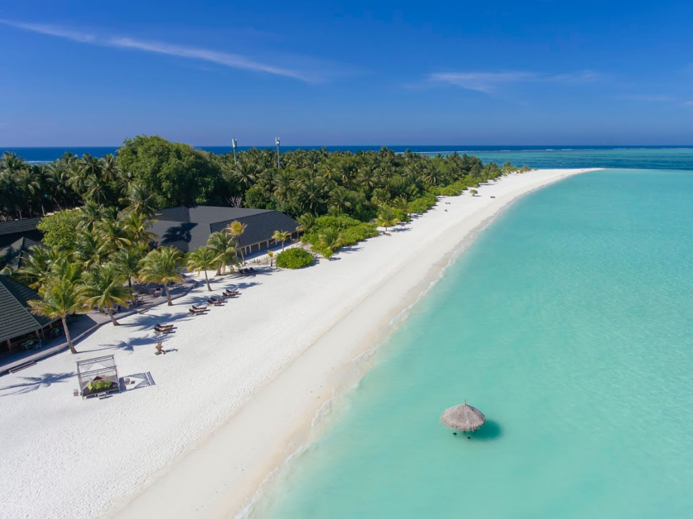 Holiday Island Resort & Spa 4