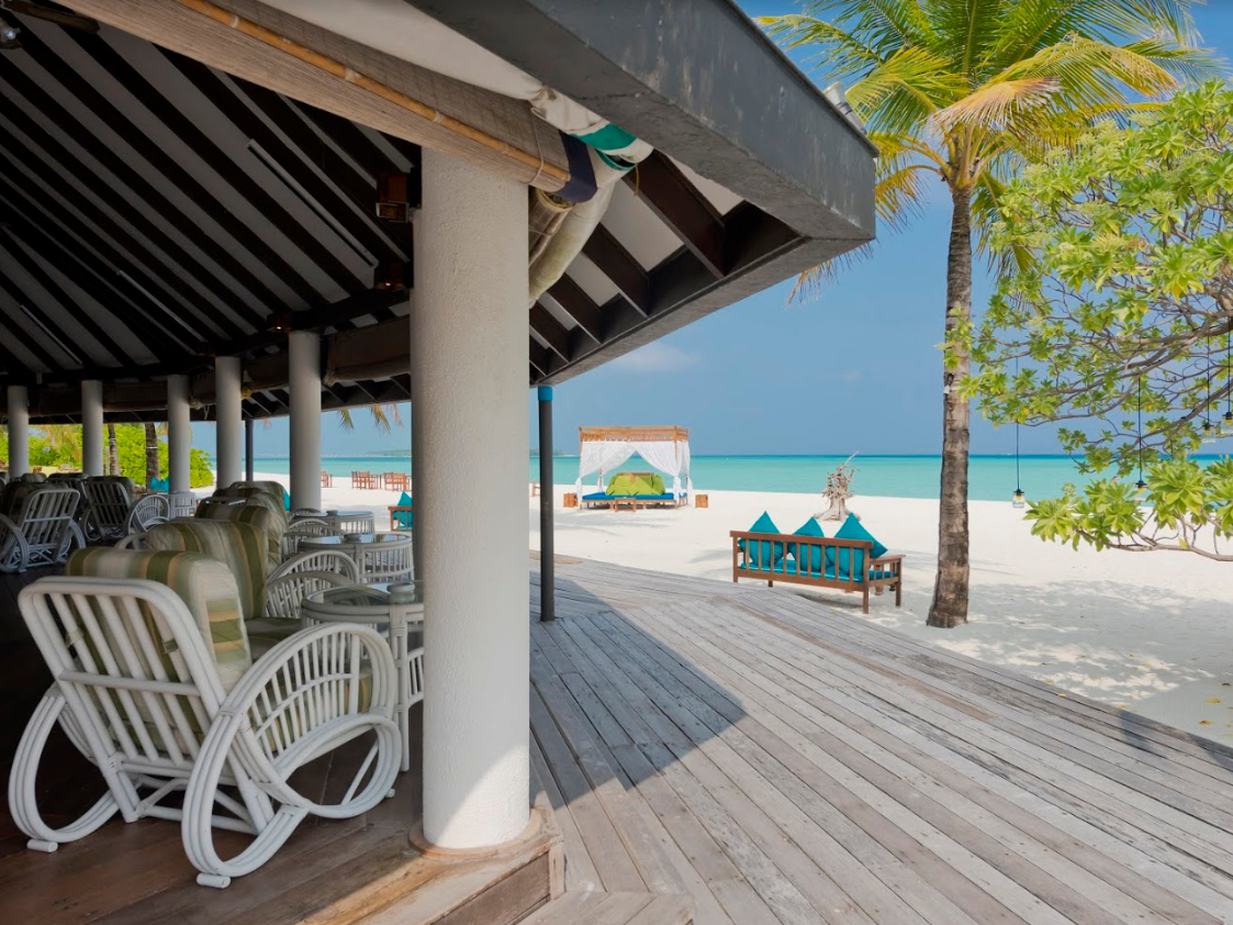 Holiday Island Resort & Spa 10