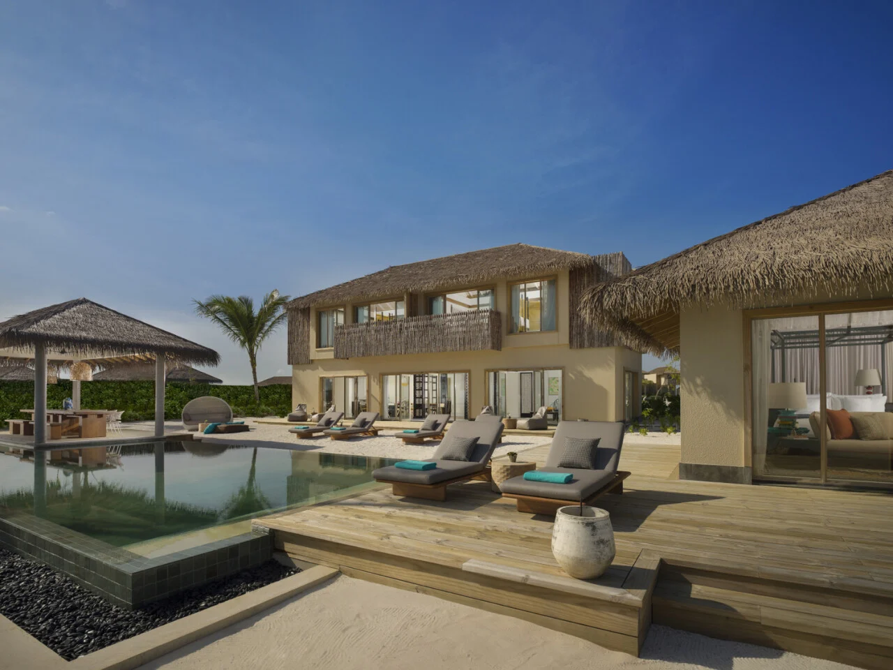 InterContinental Maldives Maamunagau Resort 16