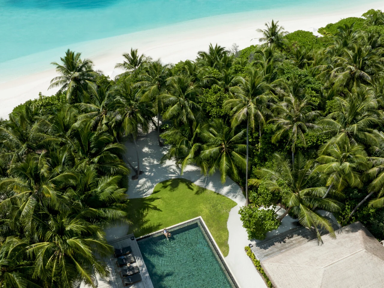 InterContinental Maldives Maamunagau Resort 12