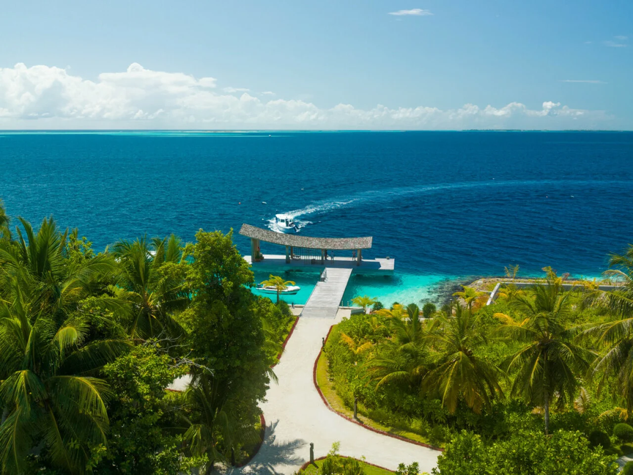 Kagi Maldives Resort and Spa 11