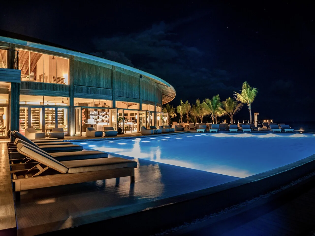 Kagi Maldives Resort and Spa 14