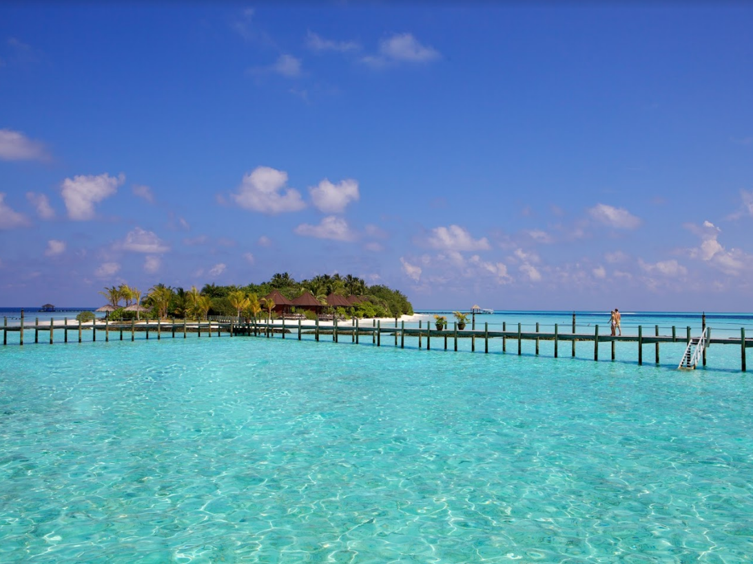 Komandoo Island Resort & Spa 5