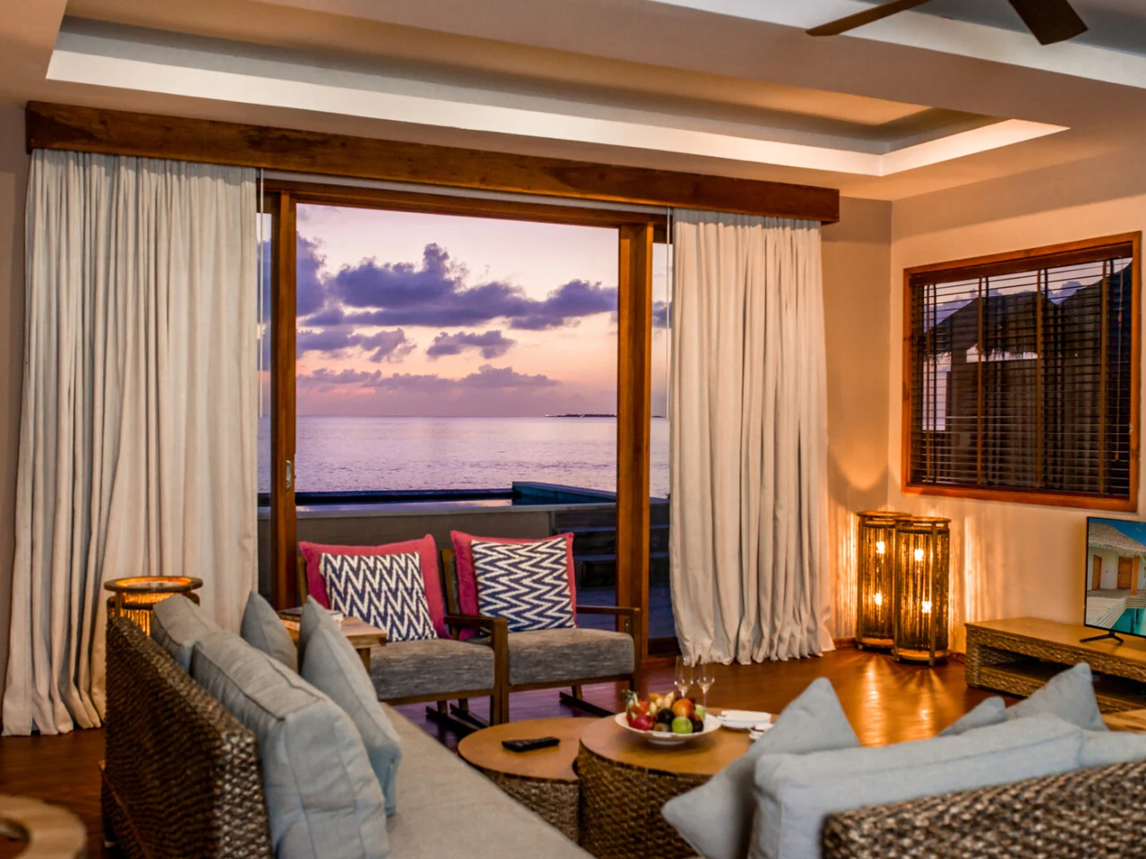 Kudafushi Resort & Spa 10