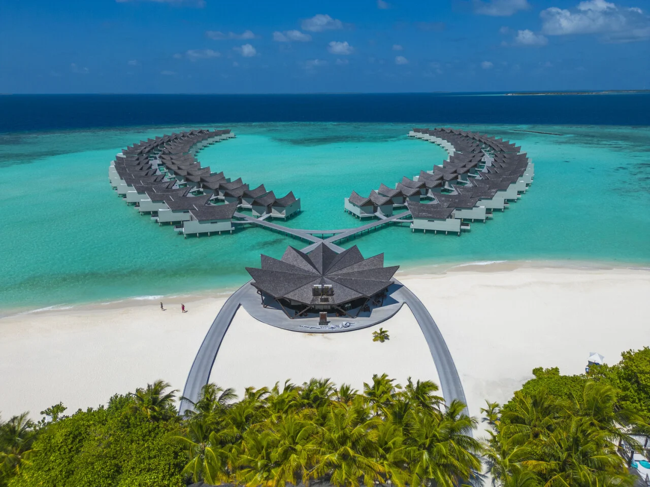 Kuredhivaru Resort and Spa 18