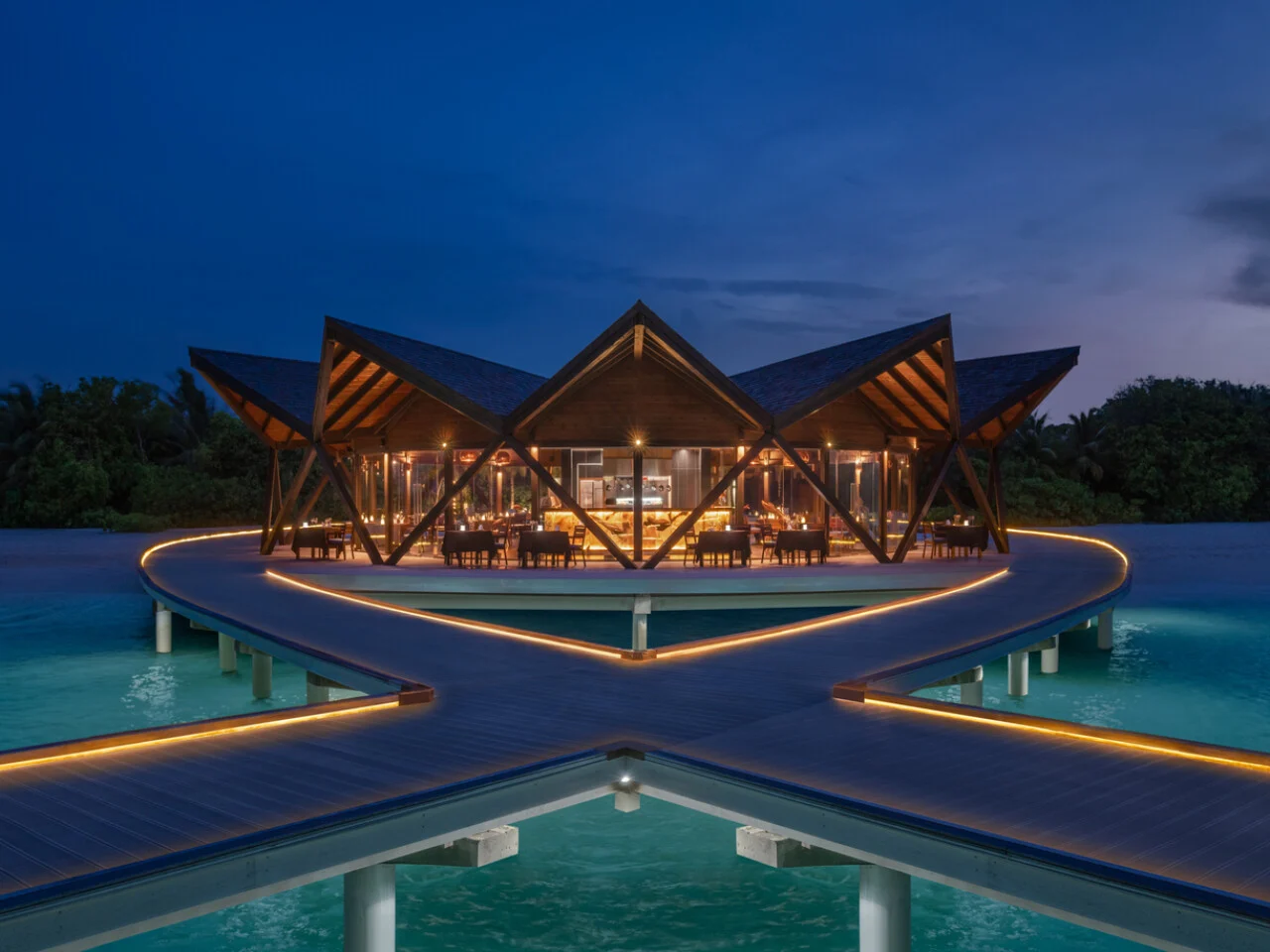 Kuredhivaru Resort and Spa 8