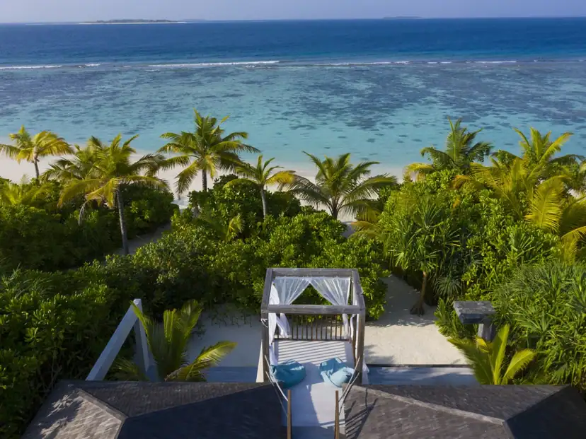 صورة: Kuredhivaru Resort and Spa: Beach Pool Villa Sunset