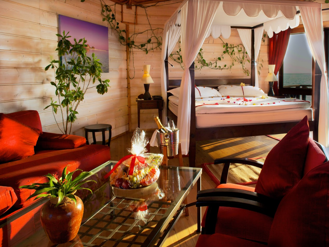 Kuredu Island Resort & Spa 16