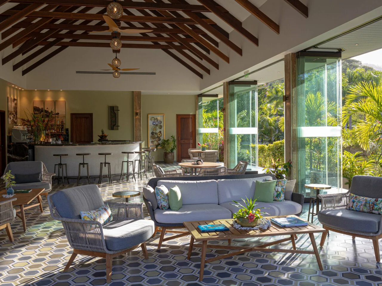 La Cigale Estate