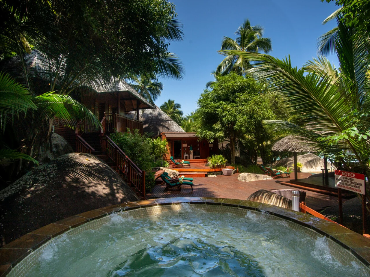 Labriz Silhouette Seychelles 7