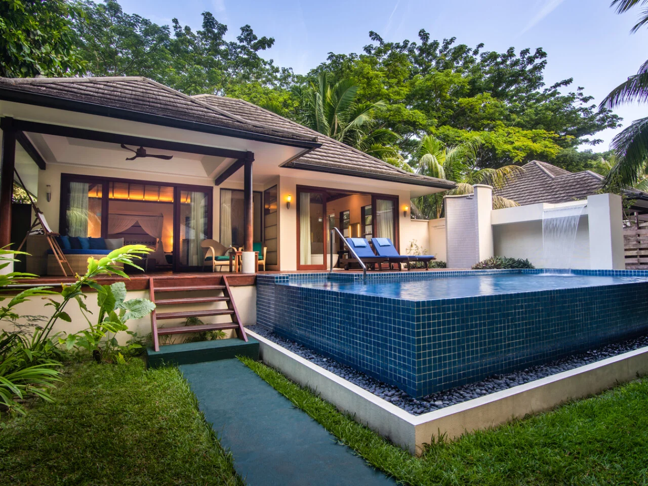 Labriz Silhouette Seychelles 1