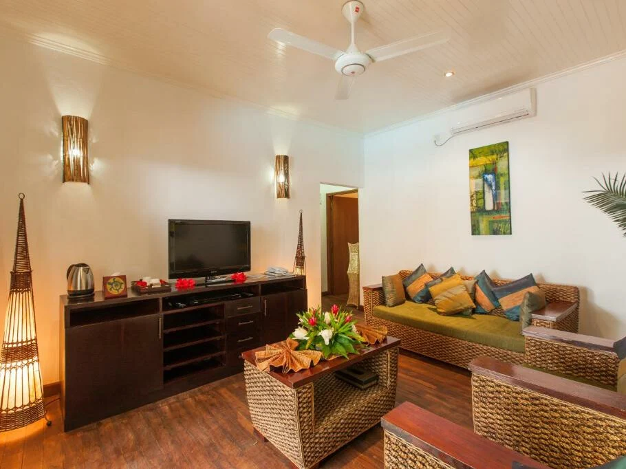 Le Relax Beach Hotel 3