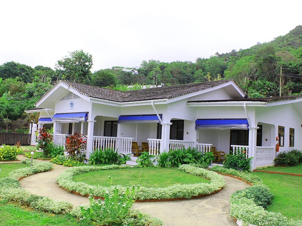 Le Relax Hotel & Restaurant 1