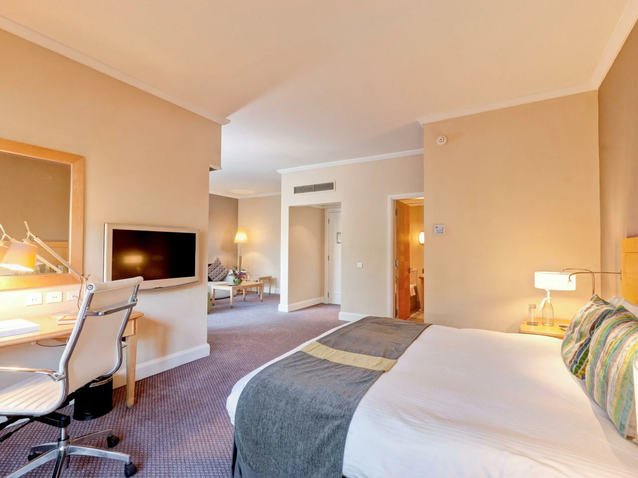 Le Suffren Hotel & Marina 4