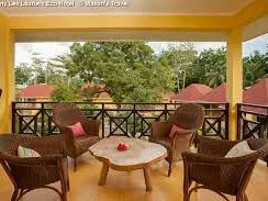 Les Lauriers Eco Hotel & Restaurant  Cote d’Or 1