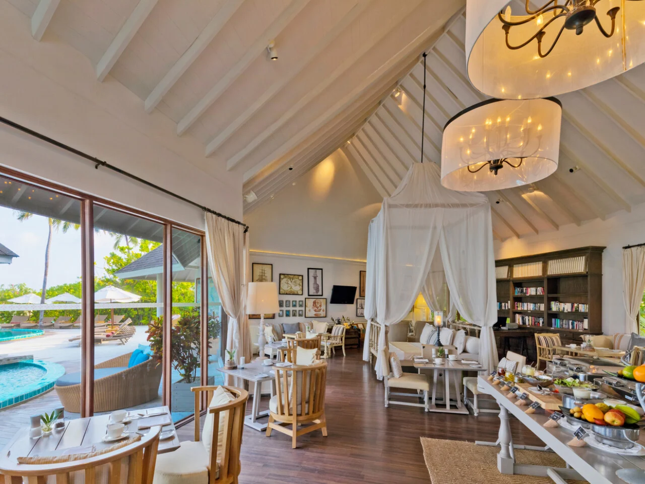 Machchafushi Island Resort & Spa Maldives, The Centara Collection 33