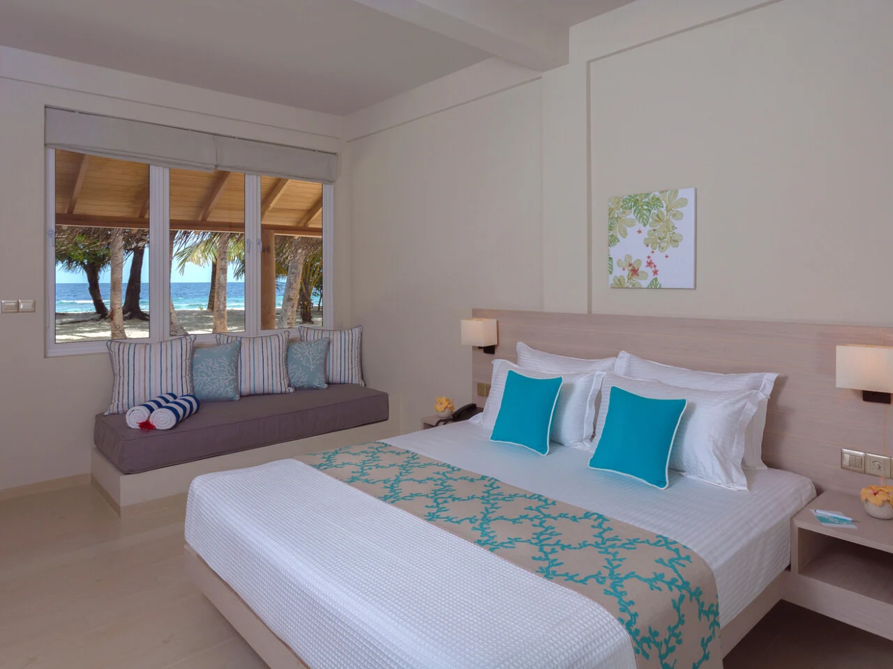 Malahini Kuda Bandos Resort 1