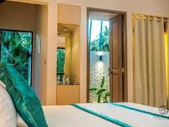 Malahini Kuda Bandos Resort 7