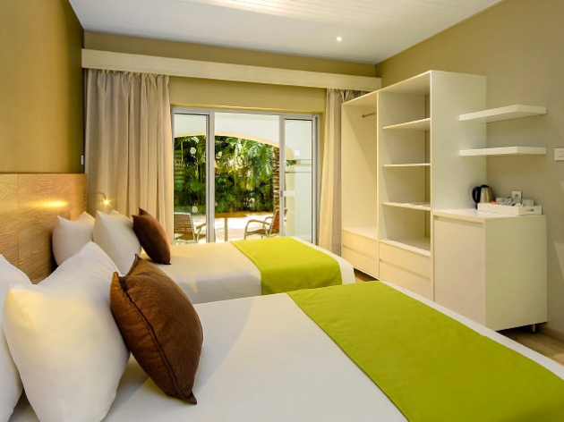 Mauricia Beachcomber Resort & Spa 1