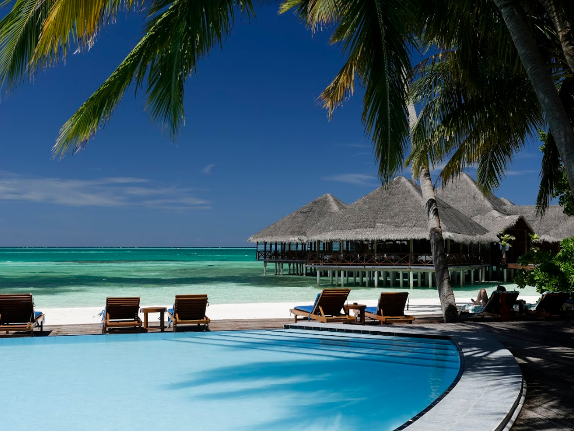 Medhufushi Island Resort 12