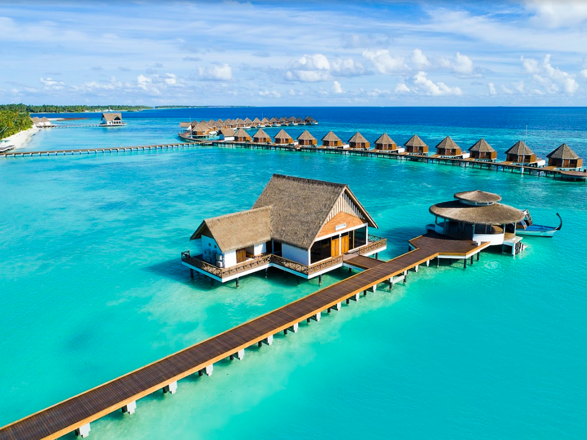 Mercure Maldives Kooddoo Resort 14
