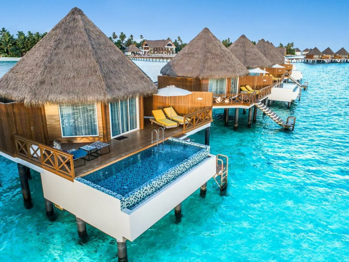 Mercure Maldives Kooddoo Resort 5