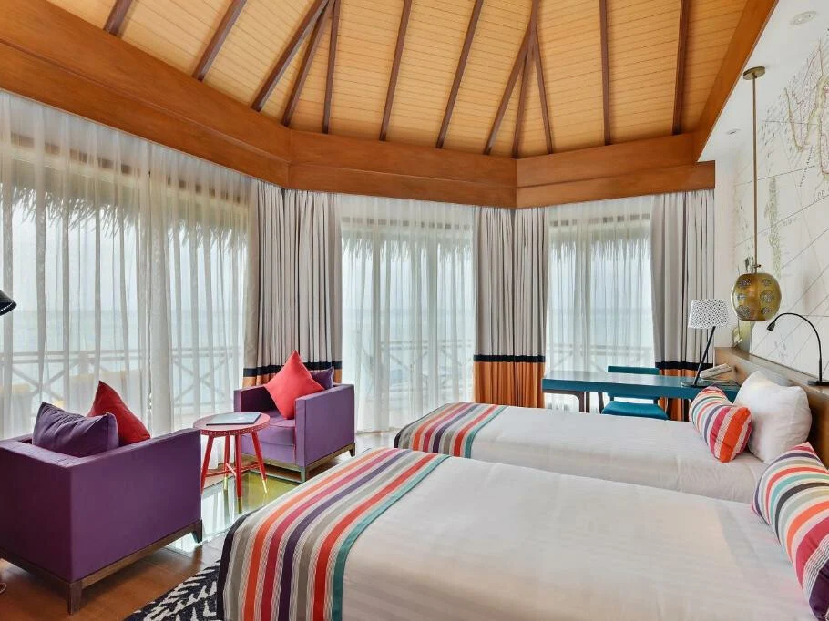 Mercure Maldives Kooddoo Resort 3
