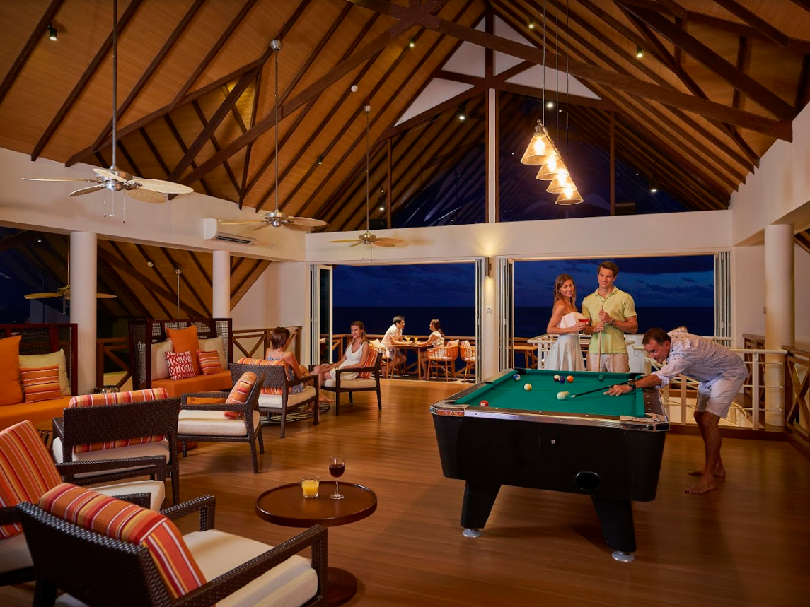 Mercure Maldives Kooddoo Resort 13