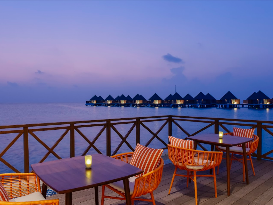 Mercure Maldives Kooddoo Resort 11