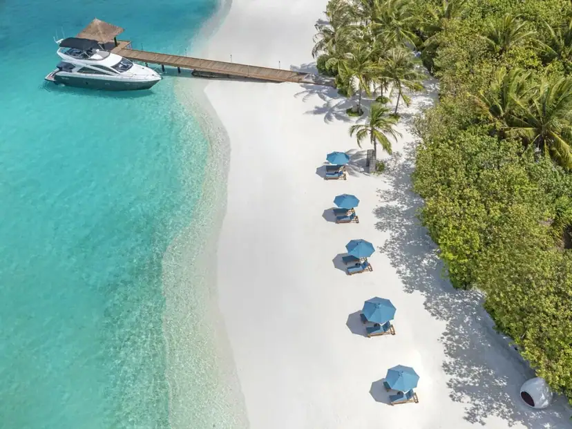 صورة: Naladhu Private Island