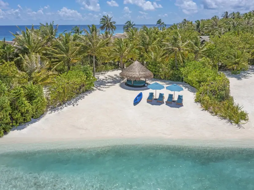 صورة: Naladhu Private Island