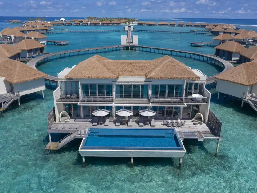 صورة: Radisson Blu Resort Maldives: Three Bedroom Overwater Royal Residence