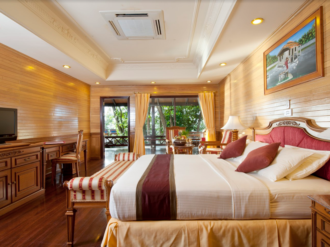 Royal Island Resort & Spa