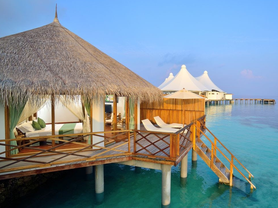 Safari Island Resort & Spa 1