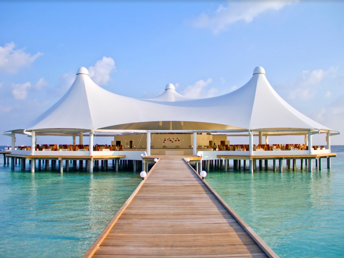 Safari Island Resort & Spa 10