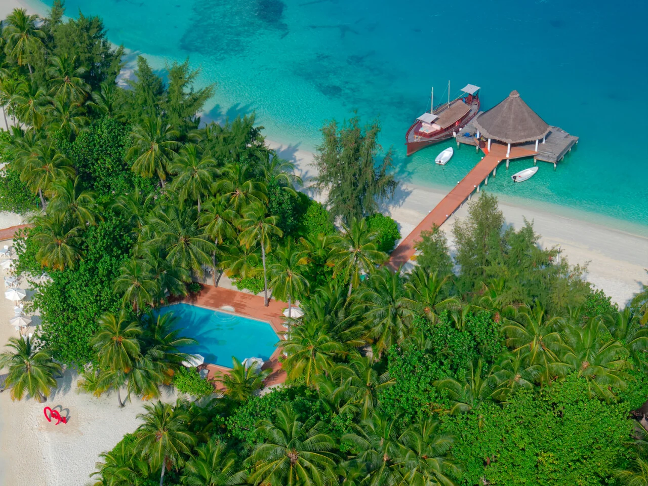 Safari Island Resort & Spa 8