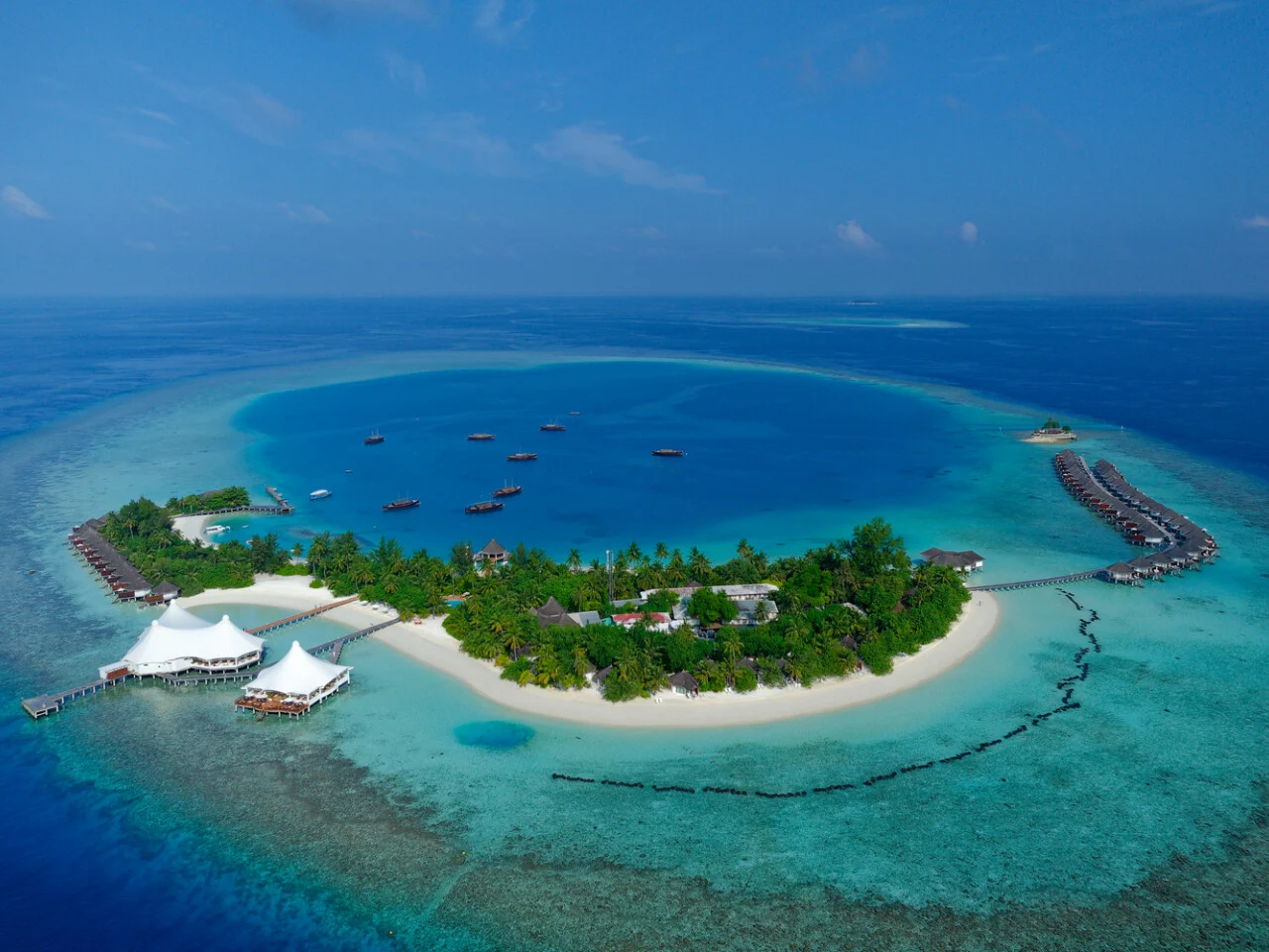 Safari Island Resort & Spa 1