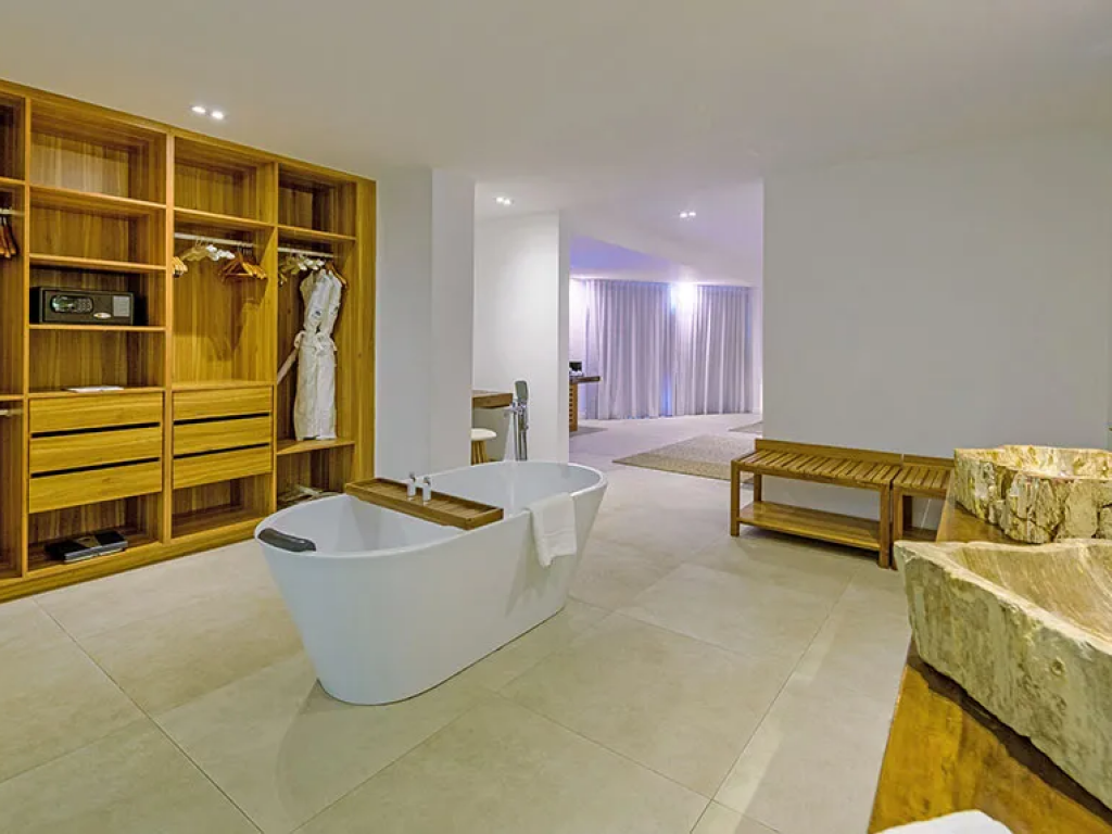 Seasense Boutique Hotel & Spa 1