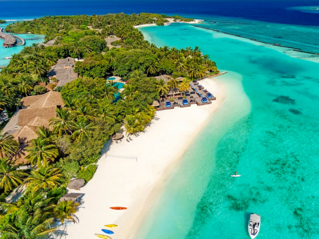 Sheraton Maldives Full Moon Beach & Spa 1