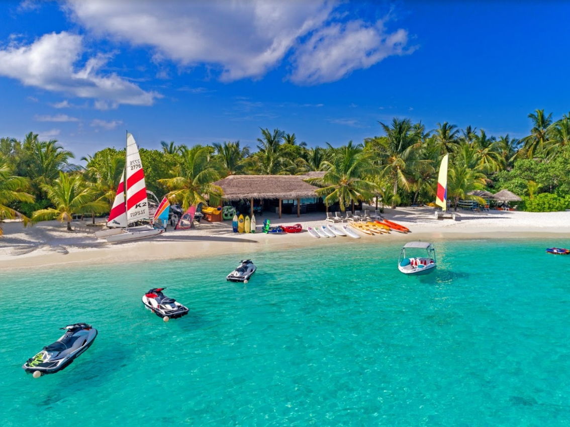 Sheraton Maldives Full Moon Beach & Spa 9
