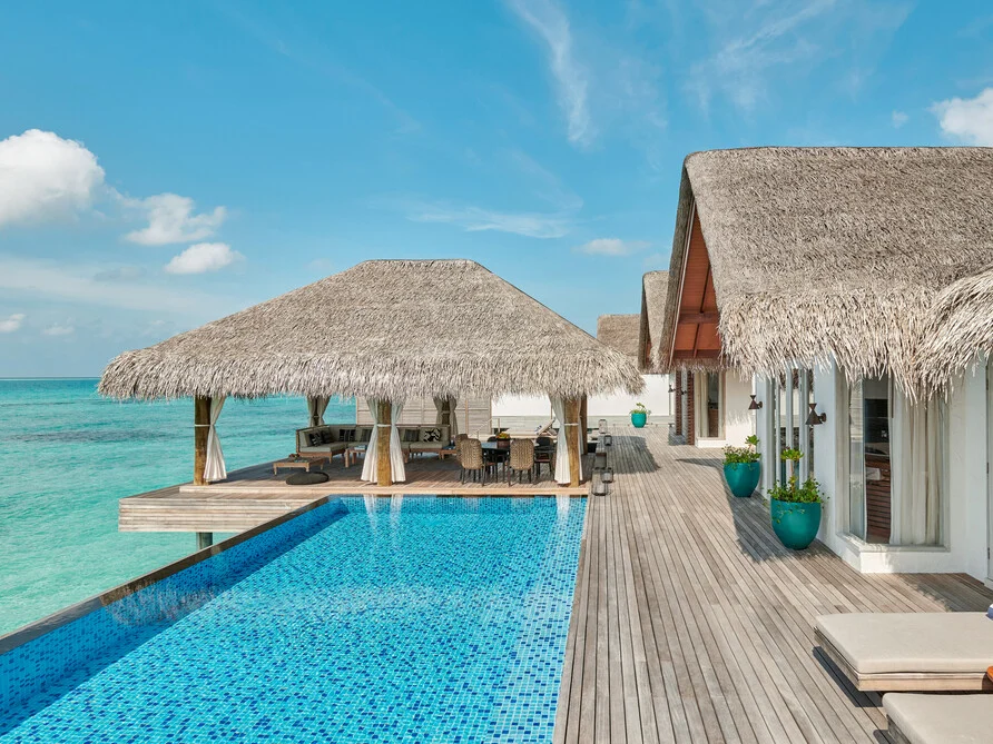 Sirru Fen Fushi - Private Lagoon Resort 9