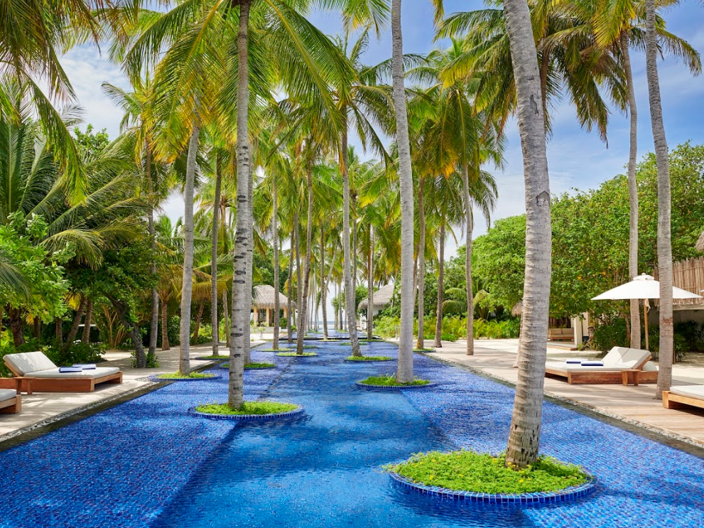 Sirru Fen Fushi - Private Lagoon Resort 2