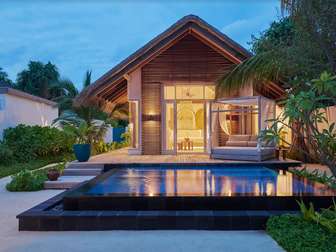 Sunset Deluxe Beach Villa with Pool