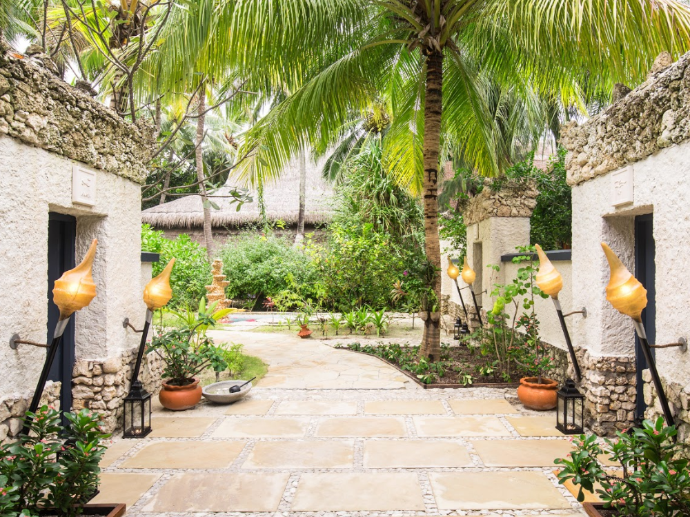 Taj Coral Reef Resort & Spa 8