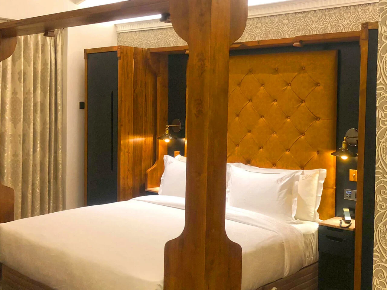 The Radh Hotel 7