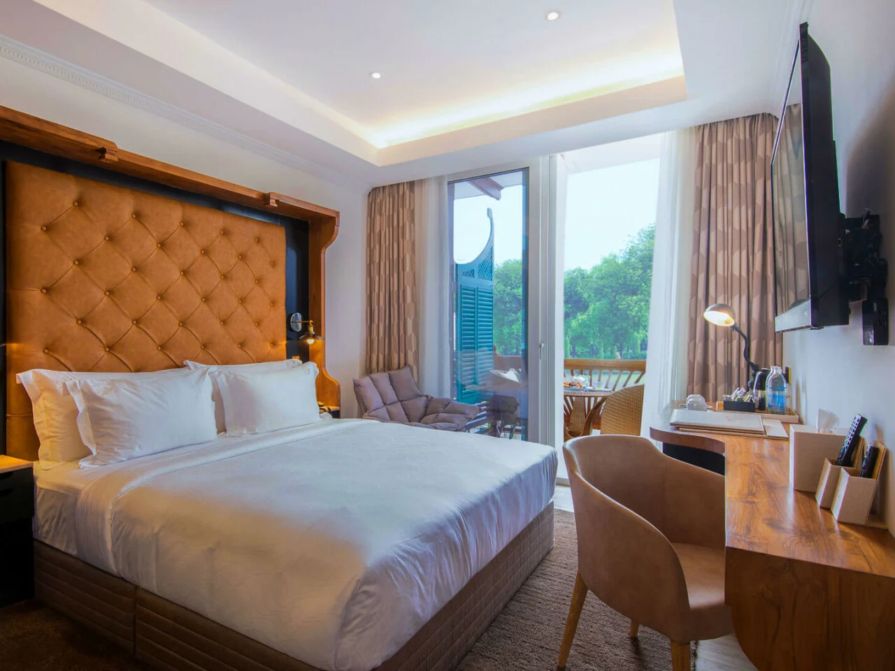 The Radh Hotel 9
