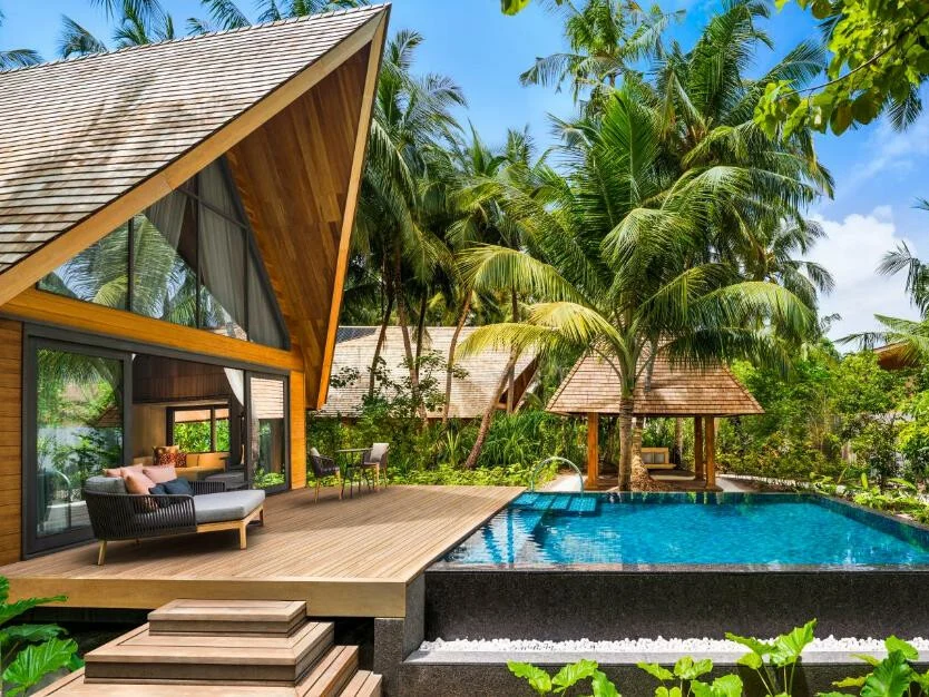 The St. Regis Maldives Vommuli Resort