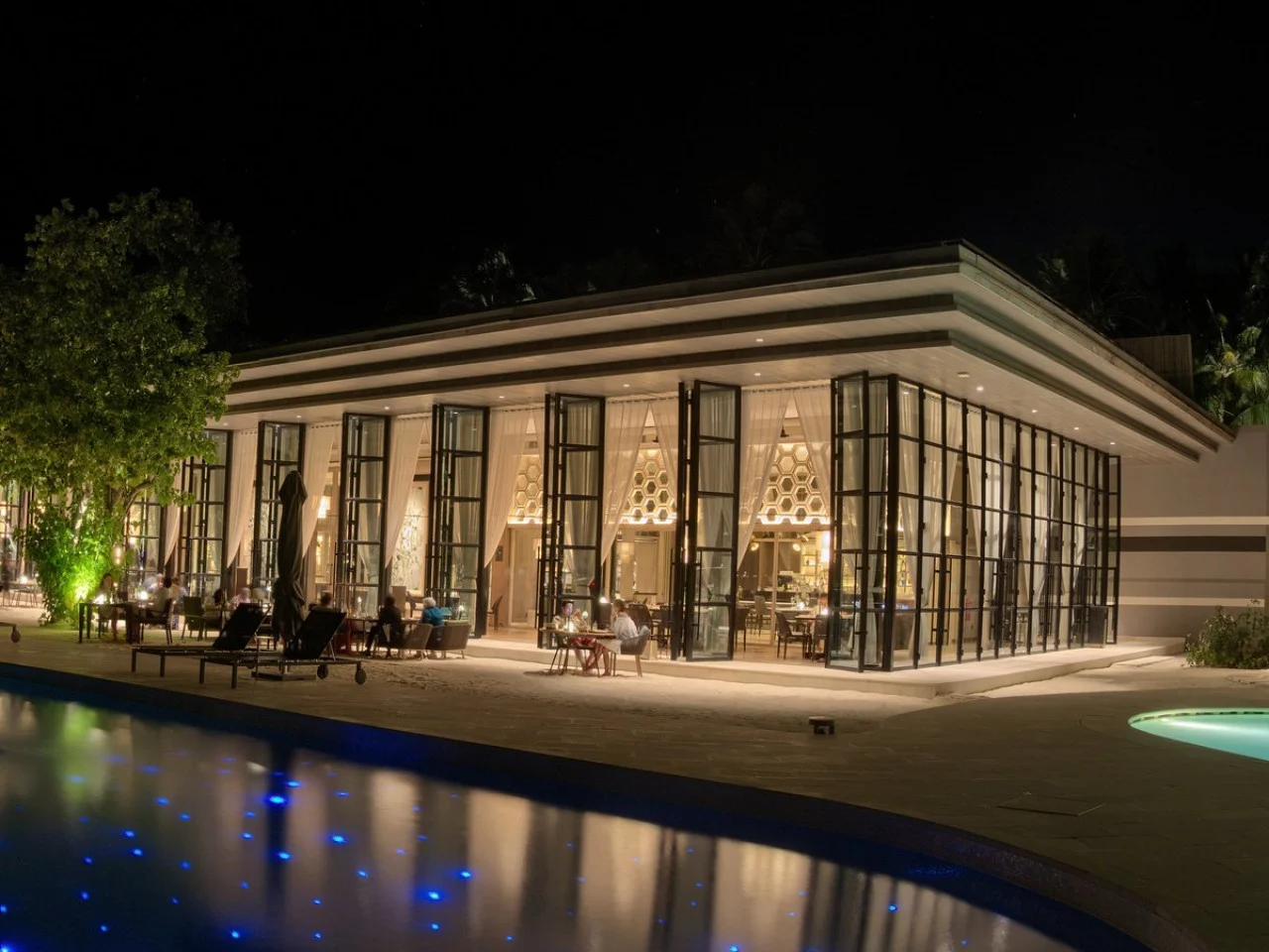 The St. Regis Maldives Vommuli Resort 4