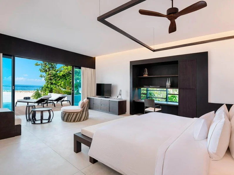 The Westin Maldives Miriandhoo Resort 12